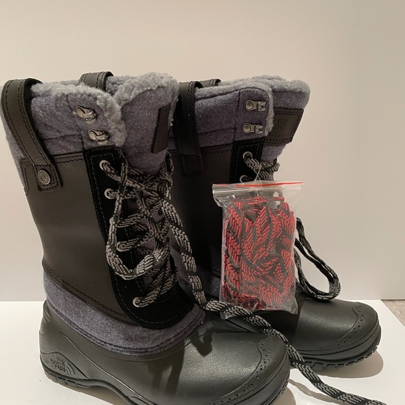 The North Face Shallista III Boots Size 5 - Picture 2 of 6